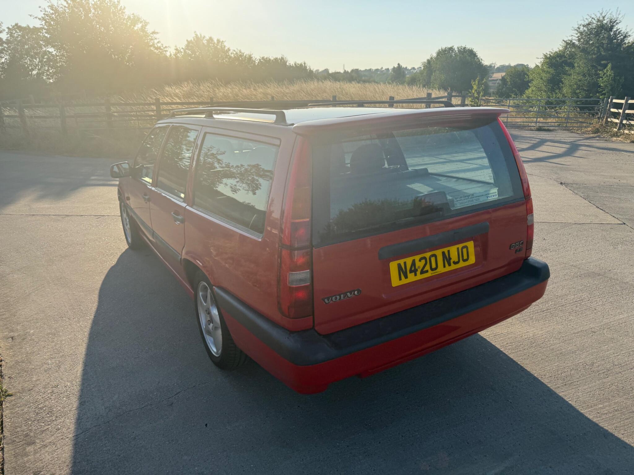 Volvo 850 2.5 20v GLT 5dr — photo 59 of 96